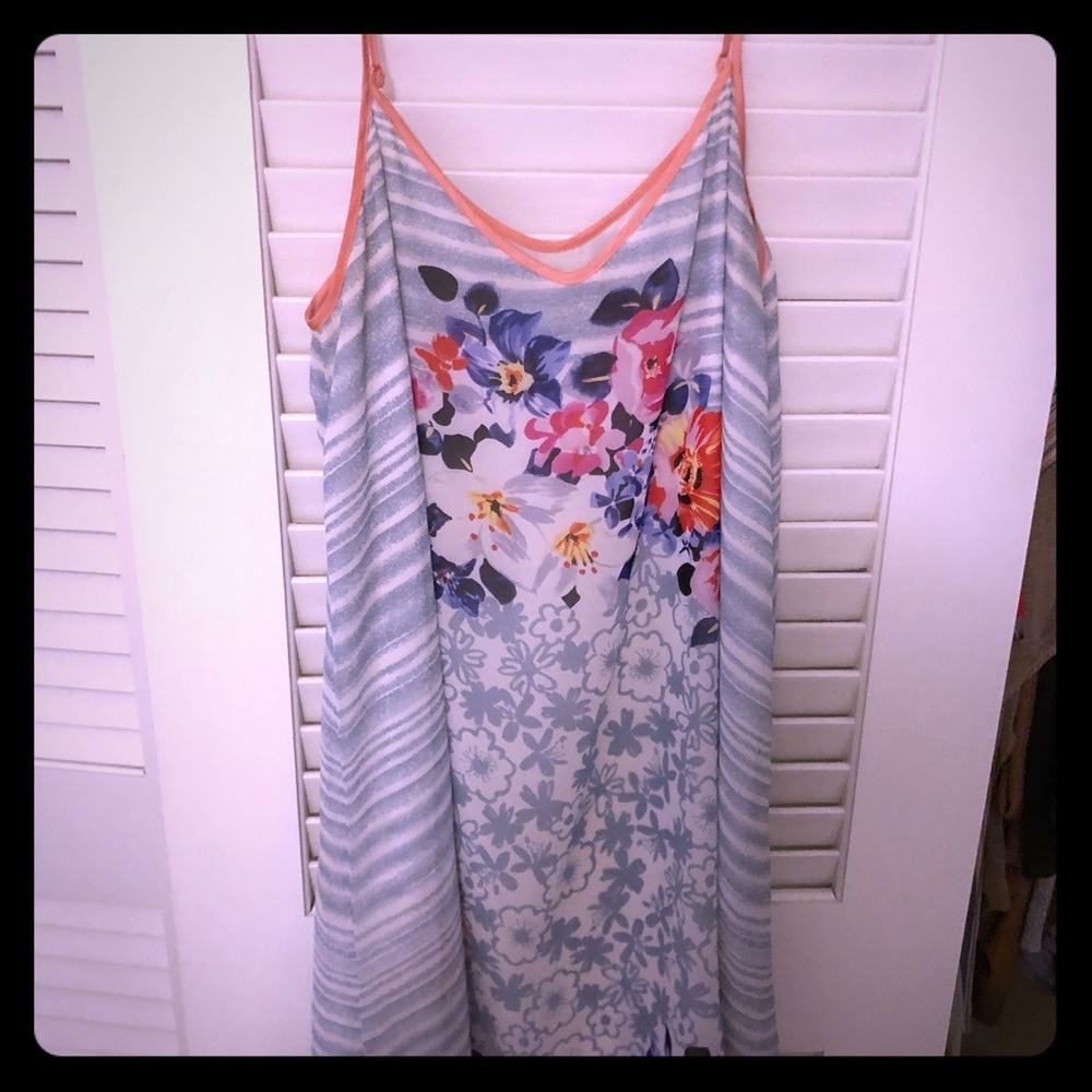 Women’s Flowy Dress